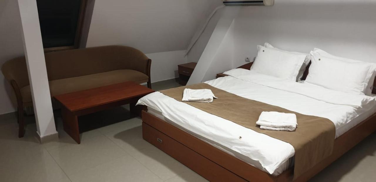 Hotel Top Central Bucureşti Ngoại thất bức ảnh